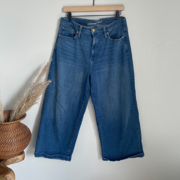 Universal Thread Flare Leg Cropped Jeans - Picture 1 of 4